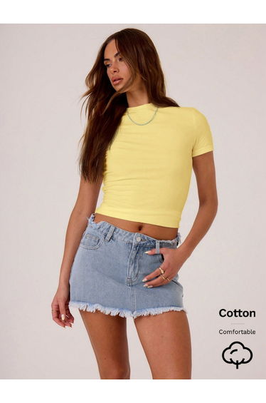 Yellow Solid Round Neck Slim Fit T-Shirt