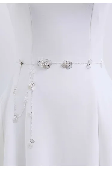Hollow Out Floral Chain Belt in Silver