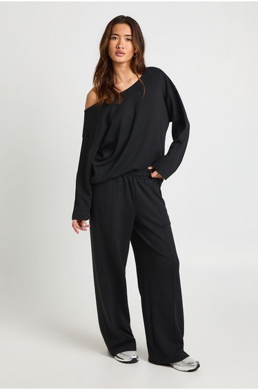 Interlock Off Shoulder Sweatshirt - black