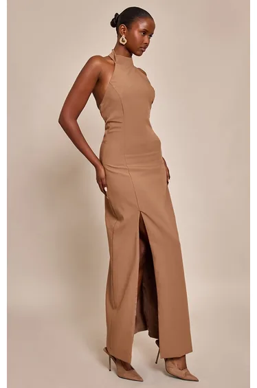 فستان ماكسي بياقة هالتر بلا أكمام