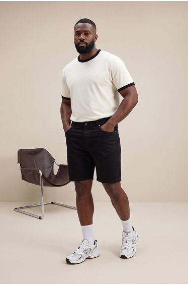 Big Size Black Regular Fit Flexible Fabric Shorts & Bermuda