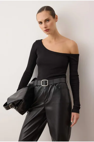 Blouse - Black - Slim fit