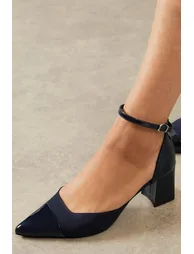 حذاء كورت بكعب عالي عريض - 3