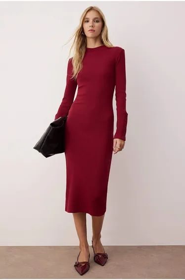 Burgundy Stand Collar Fitted/Fits-Your-Body Buttoned Midi Knit Dress