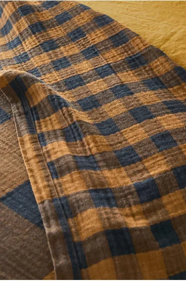 غطاء سرير قطن بطبعة كاروهات