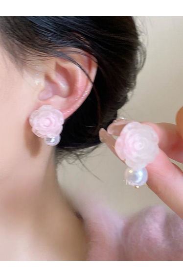 Faux Pearl Flower Earrings