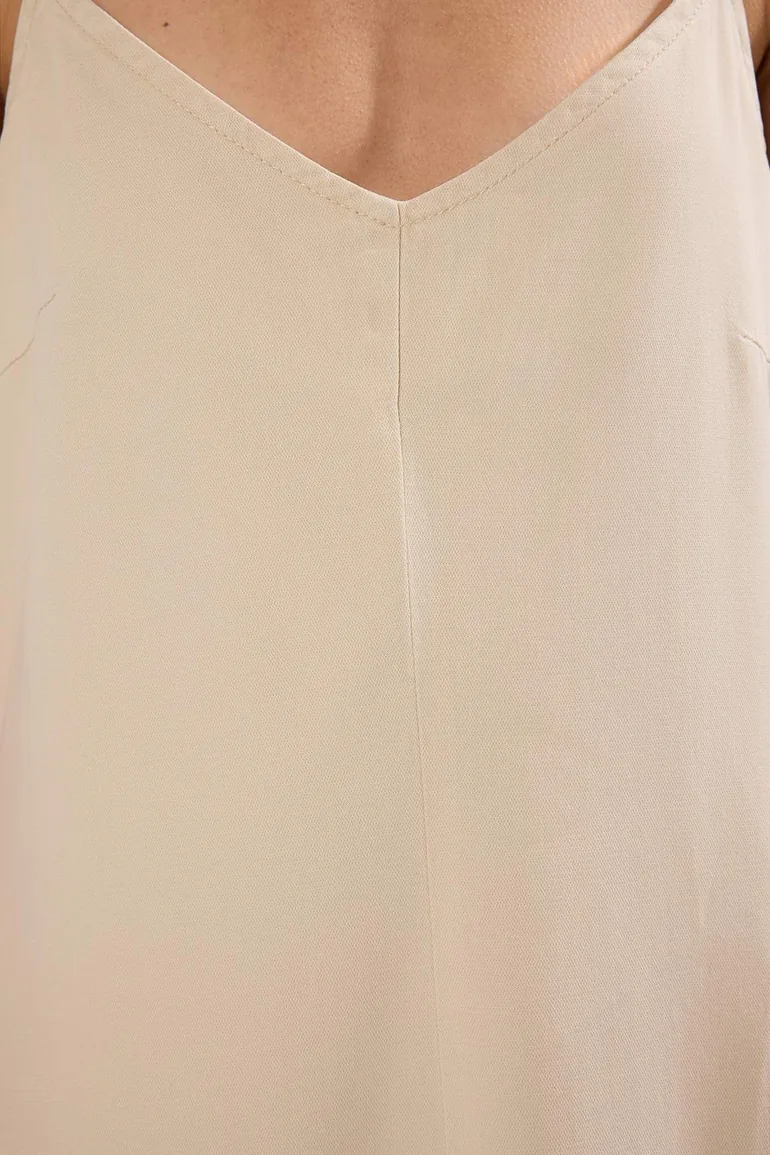 فستان دينيم ميدي بقصة مستقيمة لون بيج - 2