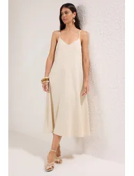 فستان دينيم ميدي بقصة مستقيمة لون بيج - 1