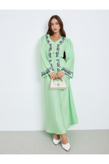 Woman Green Floral Print Belted Maxi Dress