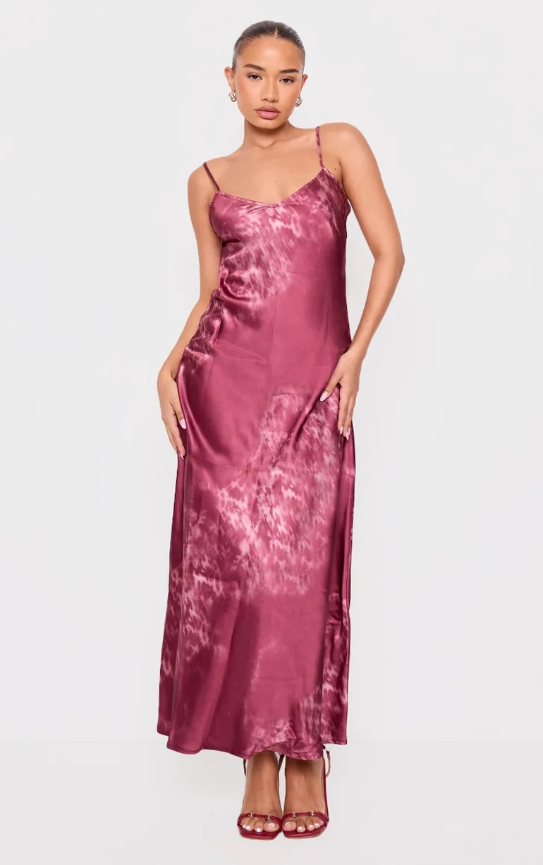 Petite Burgundy Satin Open Back Maxi Dress Prettylittlething : Dresses : VogaCloset Bahrain Petite Burgundy Satin Open Back Maxi Dress Prettylittlething : Dresses : VogaCloset Bahrain