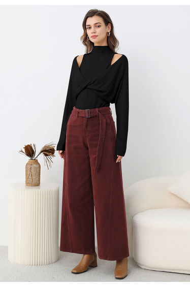 Twist Front Cold-Shoulder Two-Piece Top Set in Black