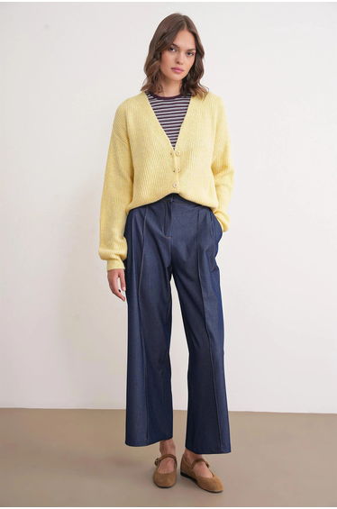 Mixray Textured Loose Fit V-Neck Ribbed Button Cardigan