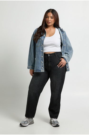 Plus Basics High Waist Mom Jean - washed black