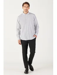 Men's White-Black Comfort Fit Relaxed Cut Buttoned Collar Cotton Checkered Shirt