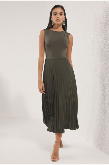 Khaki Plain Pleated Midaxi Knitted Dress