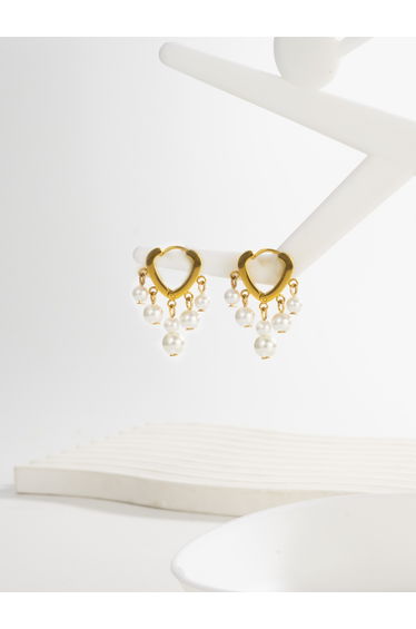 Heart-Shaped Faux Pearl Dangle Earrings