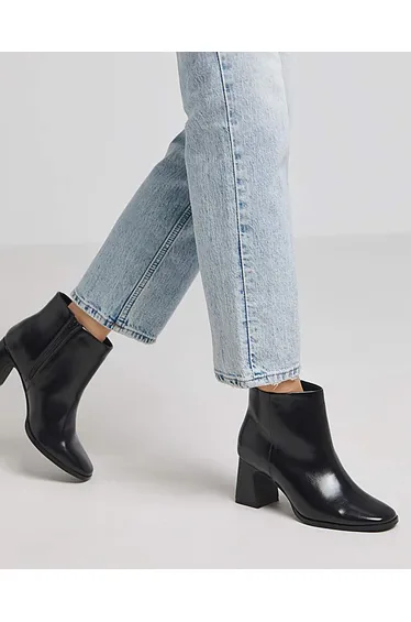 Block Heel Low Cut Boots Ex Wide