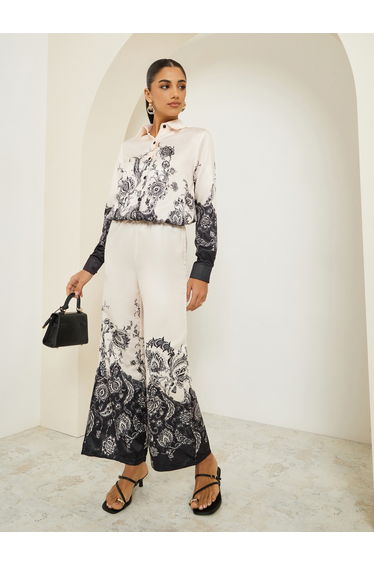 Women Beige Wide Leg Paisley Print Trousers
