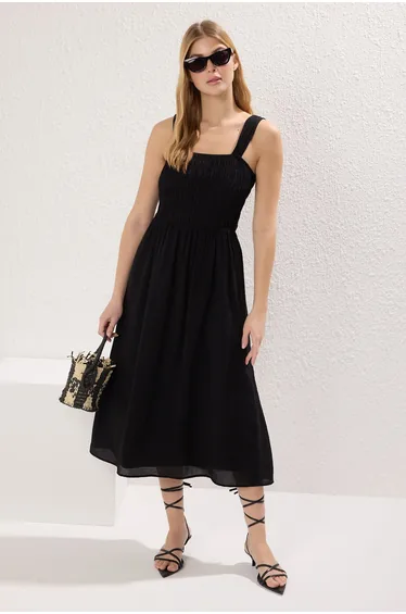 Black Plain Skirt Waist Opening Gipel Midi Woven Dress