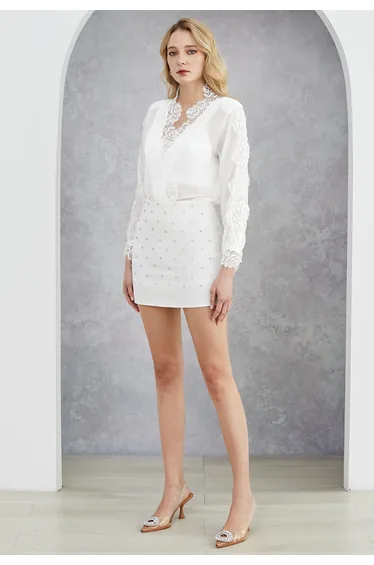 Rhinestone Decor Grid Mini Bud Skirt in White