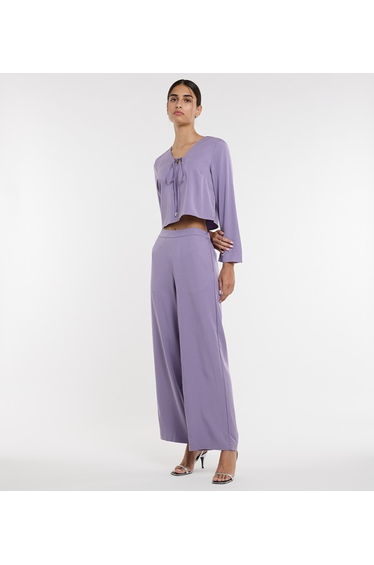BCBG SOLID WOVEN TOP