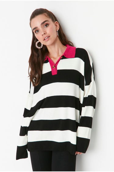 Sweater - Black - Relaxed fit