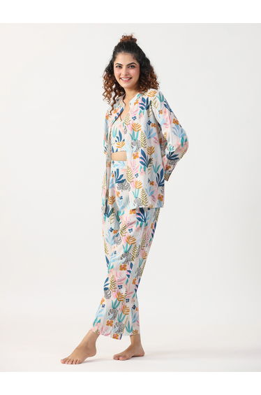 Women Floral Printed Pure Cotton Crop Top, Shrug and Pyjama Set