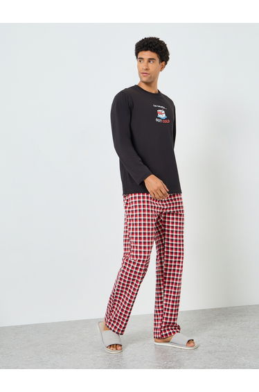 Men Printed T-Shirt and Checked Pyjama Set