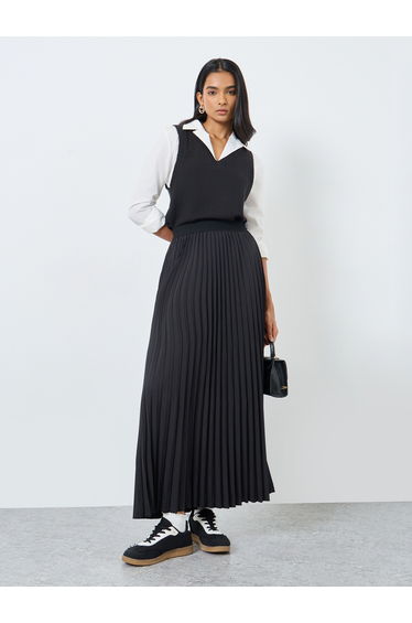 Solid Pleated A-Line Maxi Skirt