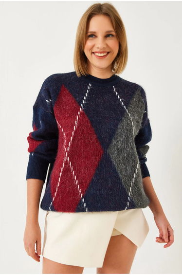LUCCI Oversized Jacquard Knit Sweater with Ribbed Detail