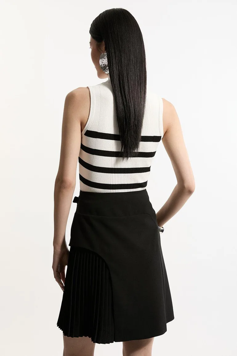 Buckle Detail Pleated Mini Skirt - 5