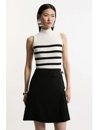 Buckle Detail Pleated Mini Skirt - 2