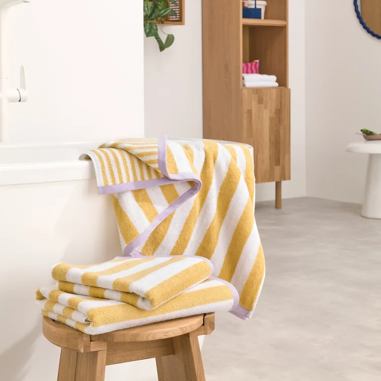 منشفة إستحمام قطن مخططة - 3