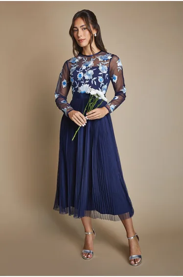 Embroidered Pleat Maxi Bridesmaid Dress