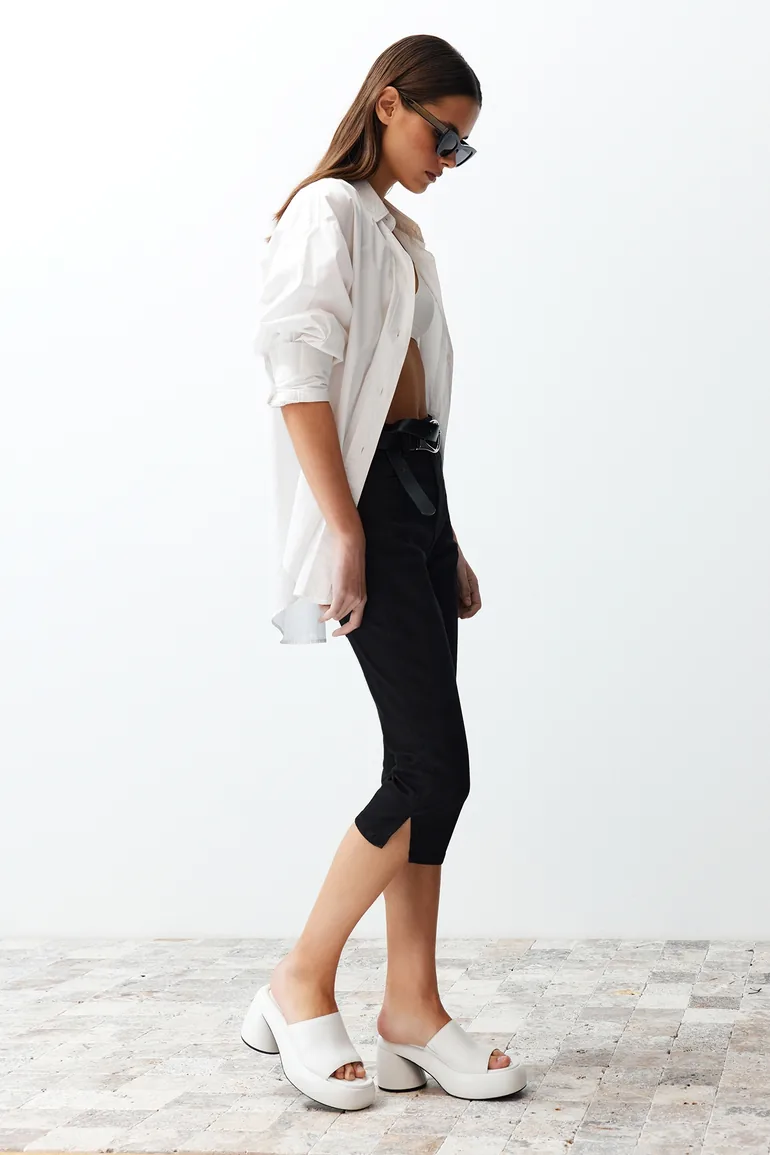 Black High Waist Slim Fit Capri Jean - 2