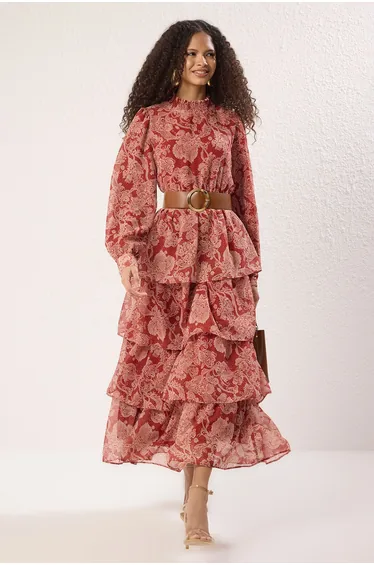 فستان شيفون مبطن بحزام بياقة عالية لون بني