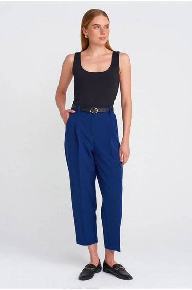 DILVIN Sleeveless Square-Neck Slim-Fit Jersey Blouse