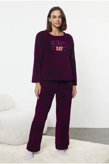 Wellsoft Knitted Pajama Set with Dried Rose Slogan