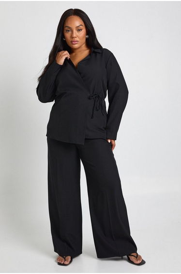 Plus Woven Pleated Wide Leg Trouser - black