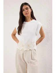 Ecru Embroidered Regular/Normal Fit Knitted T-Shirt