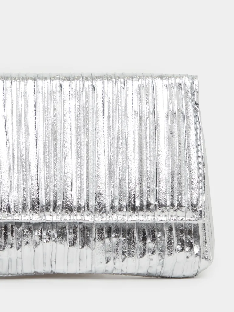 Metallic Pleated Clutch Bag with Chain Strap - 4