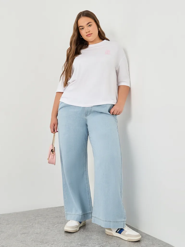 Plus Size Oversized Back Graphic T-Shirt