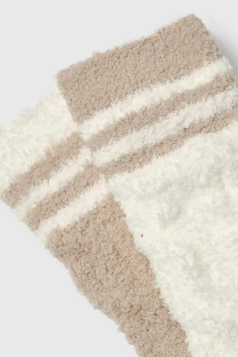2 Pack Cable Knit Stripe Detail Slouchy Socks - 2