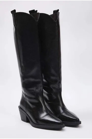 Black Boots