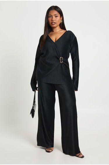 Plus Long Sleeve Gold Trim Detail Plisse Top - black