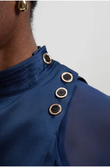 كارين ميلين بلوزة شيفون كحلي بكسرات بأكمام طويلة