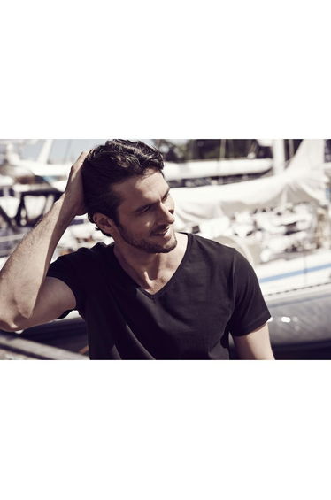 James Harvest Mens Whailford V Neck T-Shirt - Black