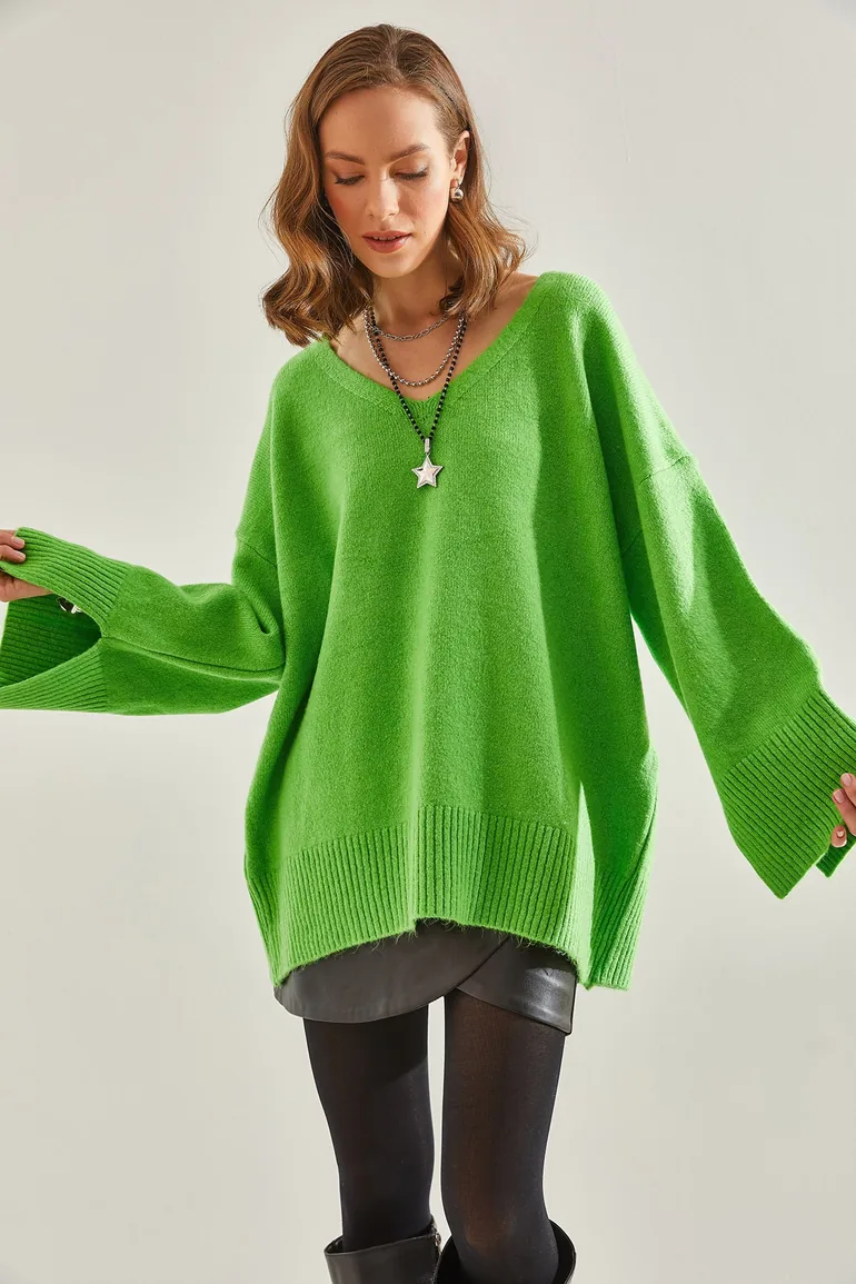 Women's V-neck Sweater - 3