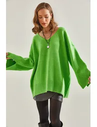 Women's V-neck Sweater - 3