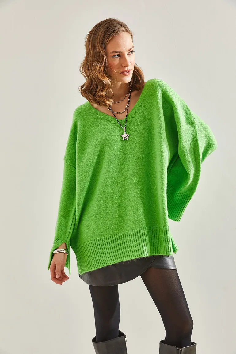 Women's V-neck Sweater - 7